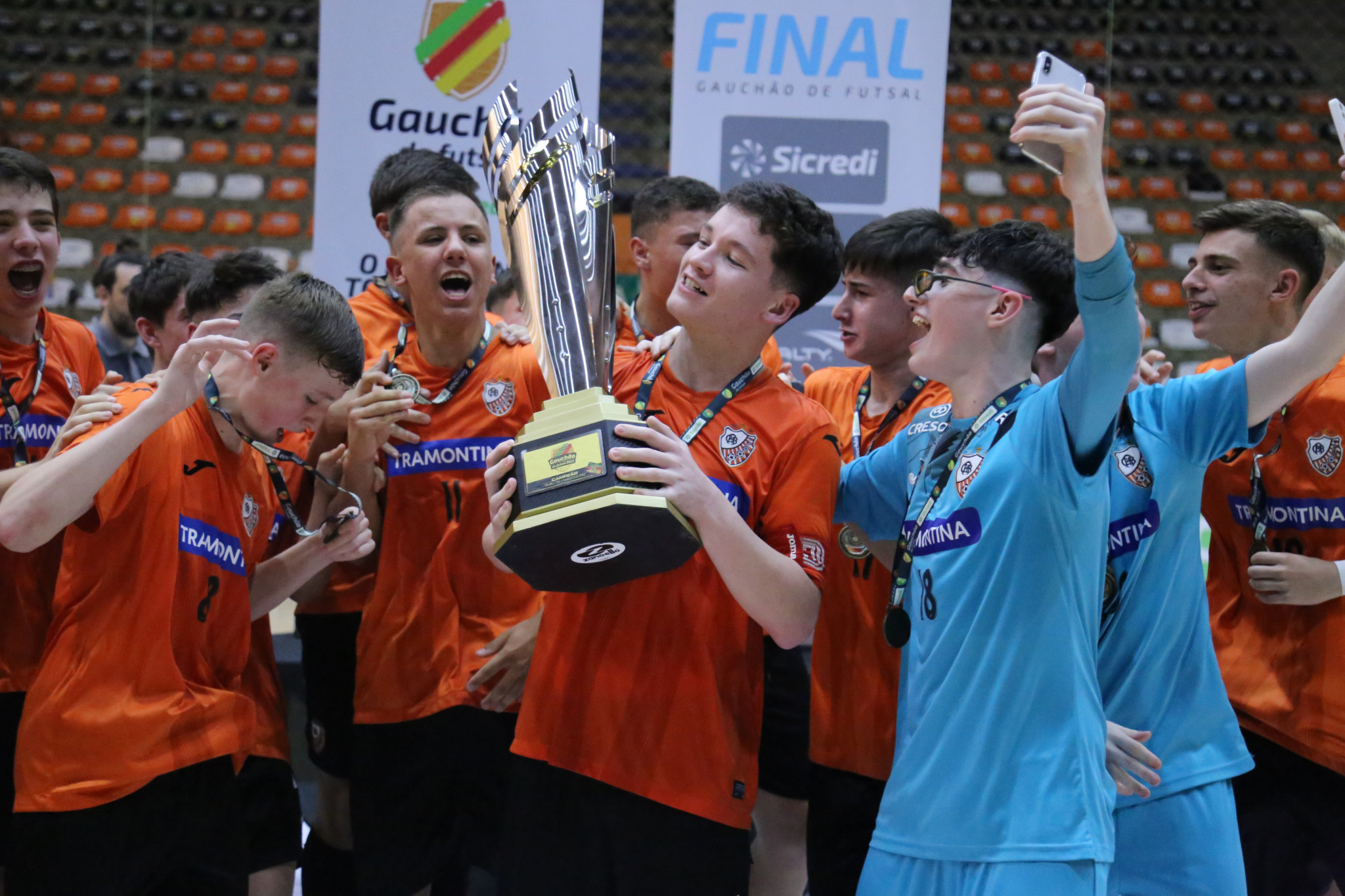 Base da ACBF encerra a temporada com chave de ouro
